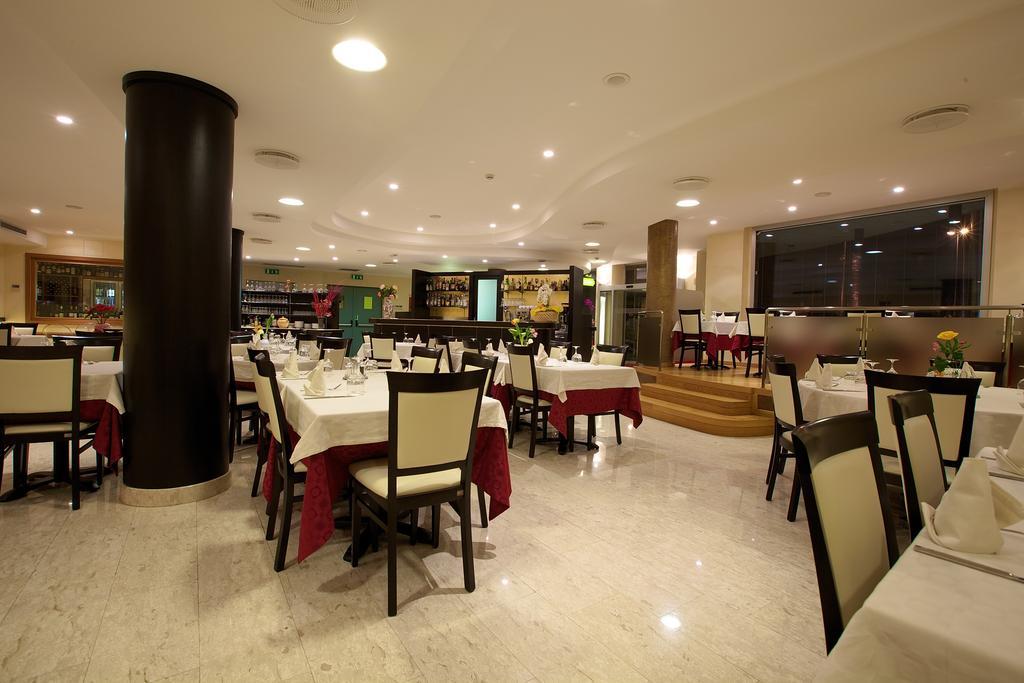 Hotel 5 Vie Almenno San Salvatore المظهر الخارجي الصورة