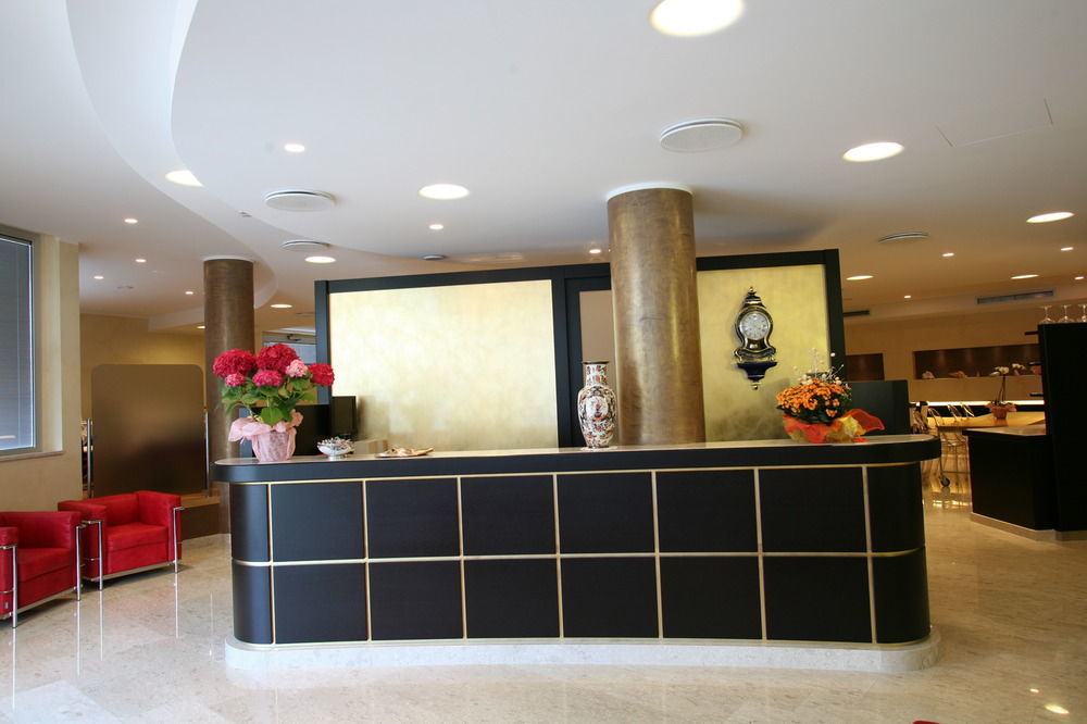 Hotel 5 Vie Almenno San Salvatore المظهر الخارجي الصورة